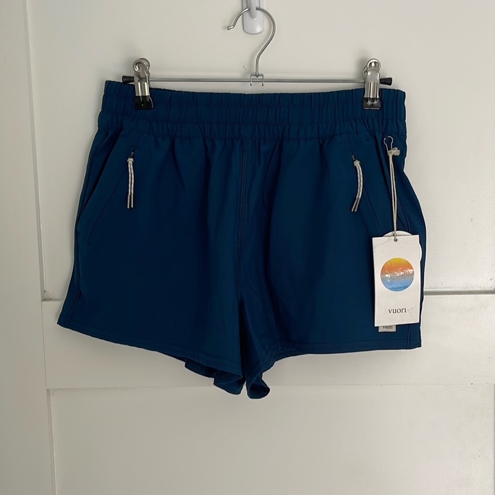 Vuori Dash shorts